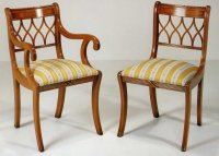 Деревянные стулья для дома.